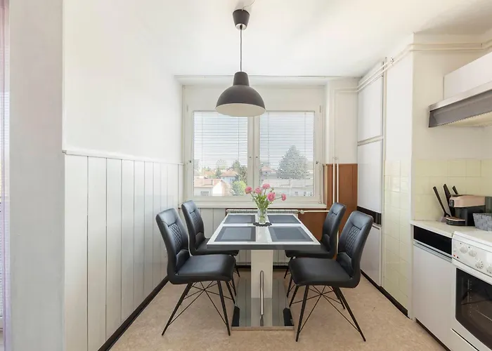Bh Rose Apartment